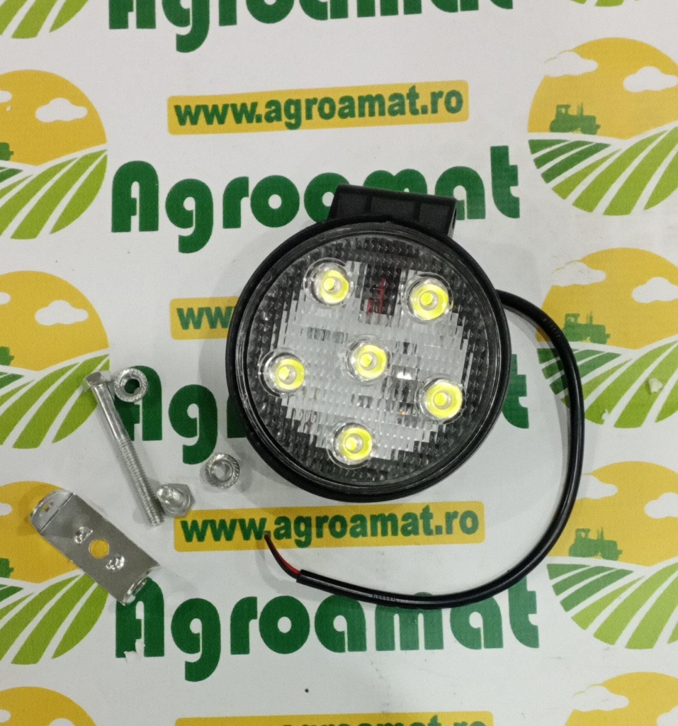 Lampa 6 LED-uri 10-30V 18W Unghi Radiere 30 de Grade tip Spot 118x118x35mm 6000K IP67